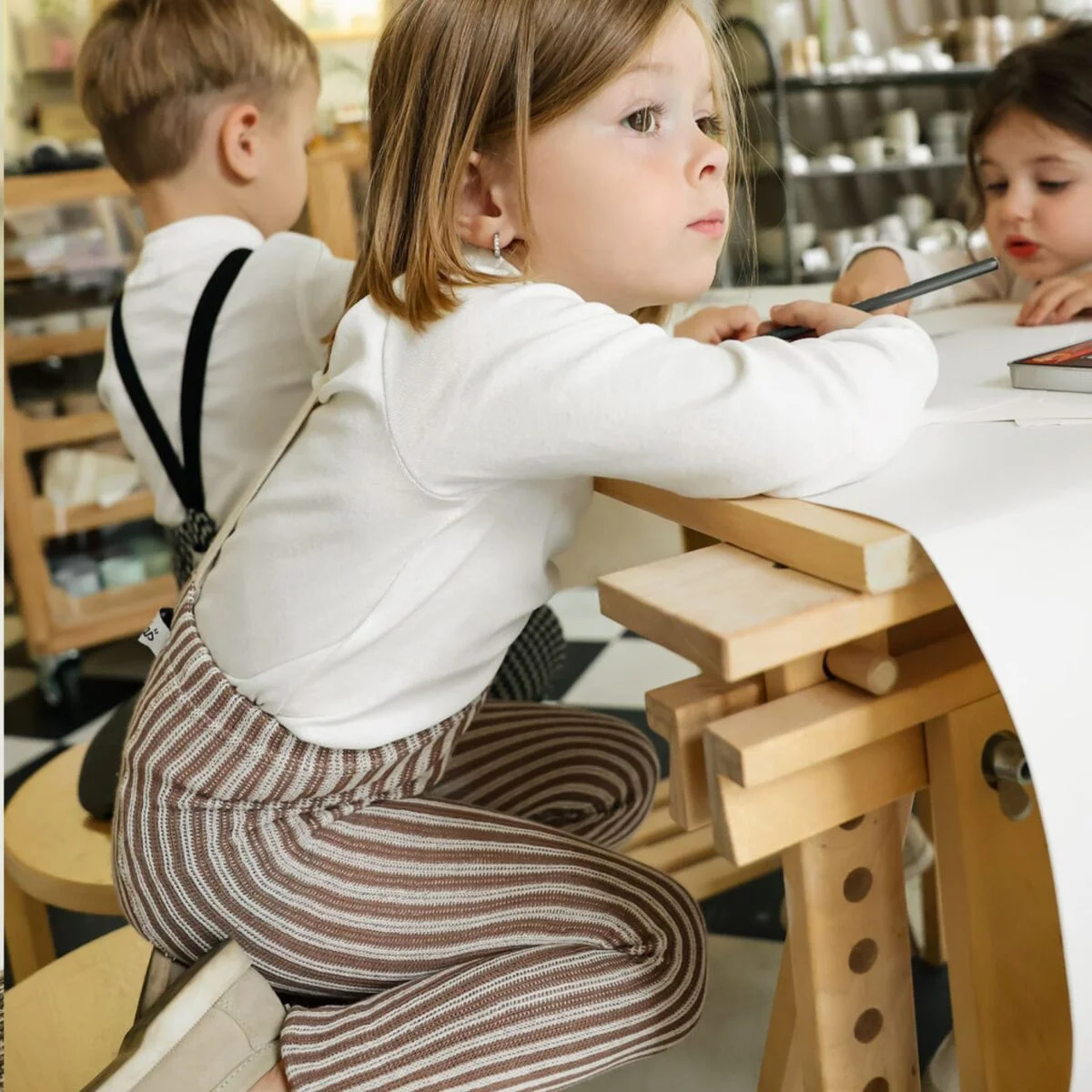 Silly Silas „Footed GranolaxCream Striped“ pėdkelnės su petnešėlėmis (be pėdučių) - Image 2