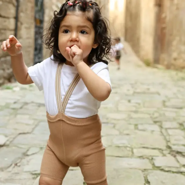 Silly Silas - Shorty light brown striped